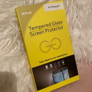 Screen protector for iPhone 7 or 8